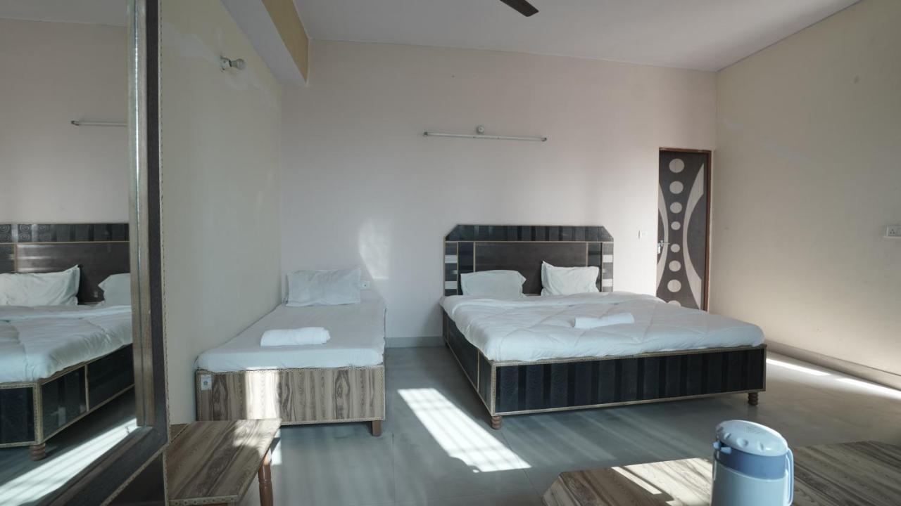 Hotel Mohan By Wb Inn Agra  Εξωτερικό φωτογραφία