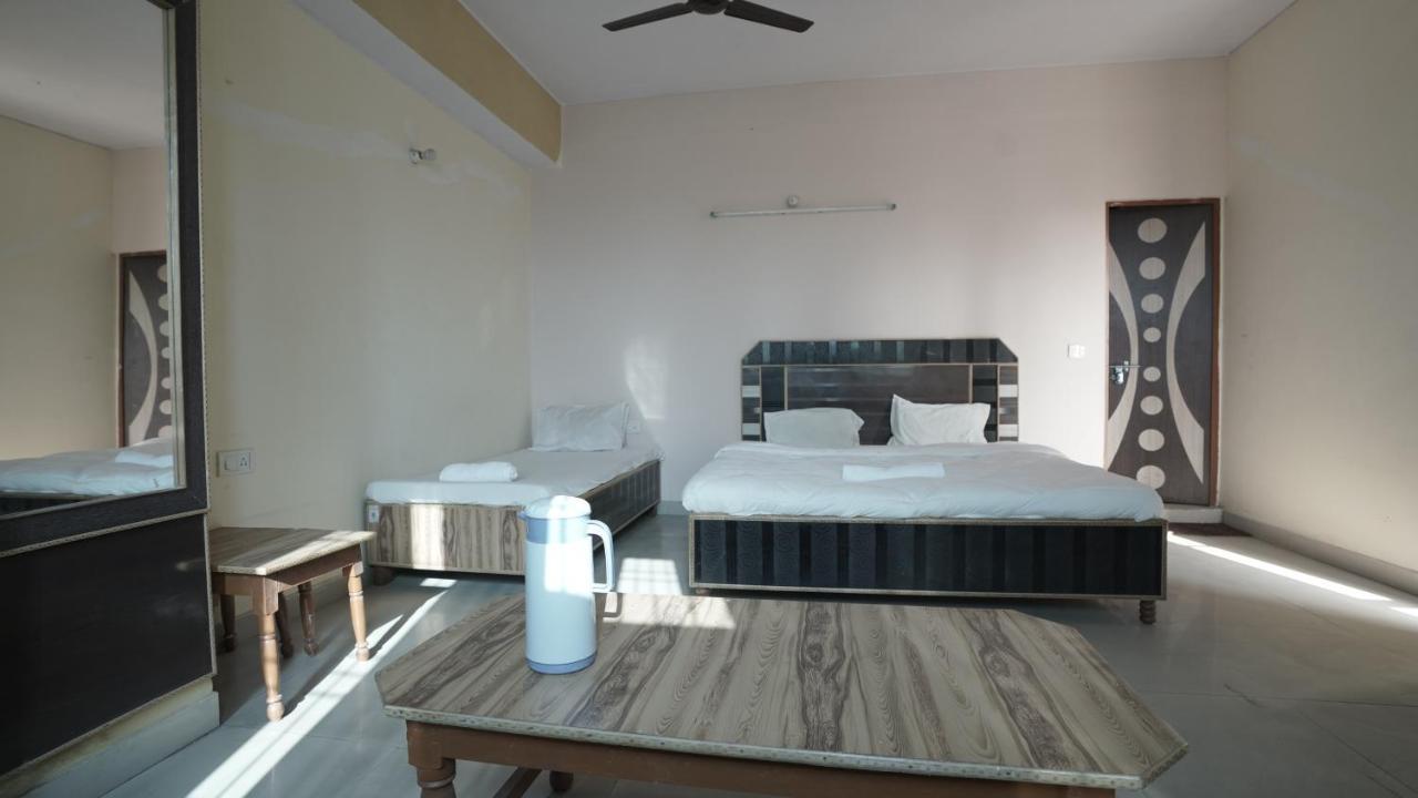 Hotel Mohan By Wb Inn Agra  Εξωτερικό φωτογραφία